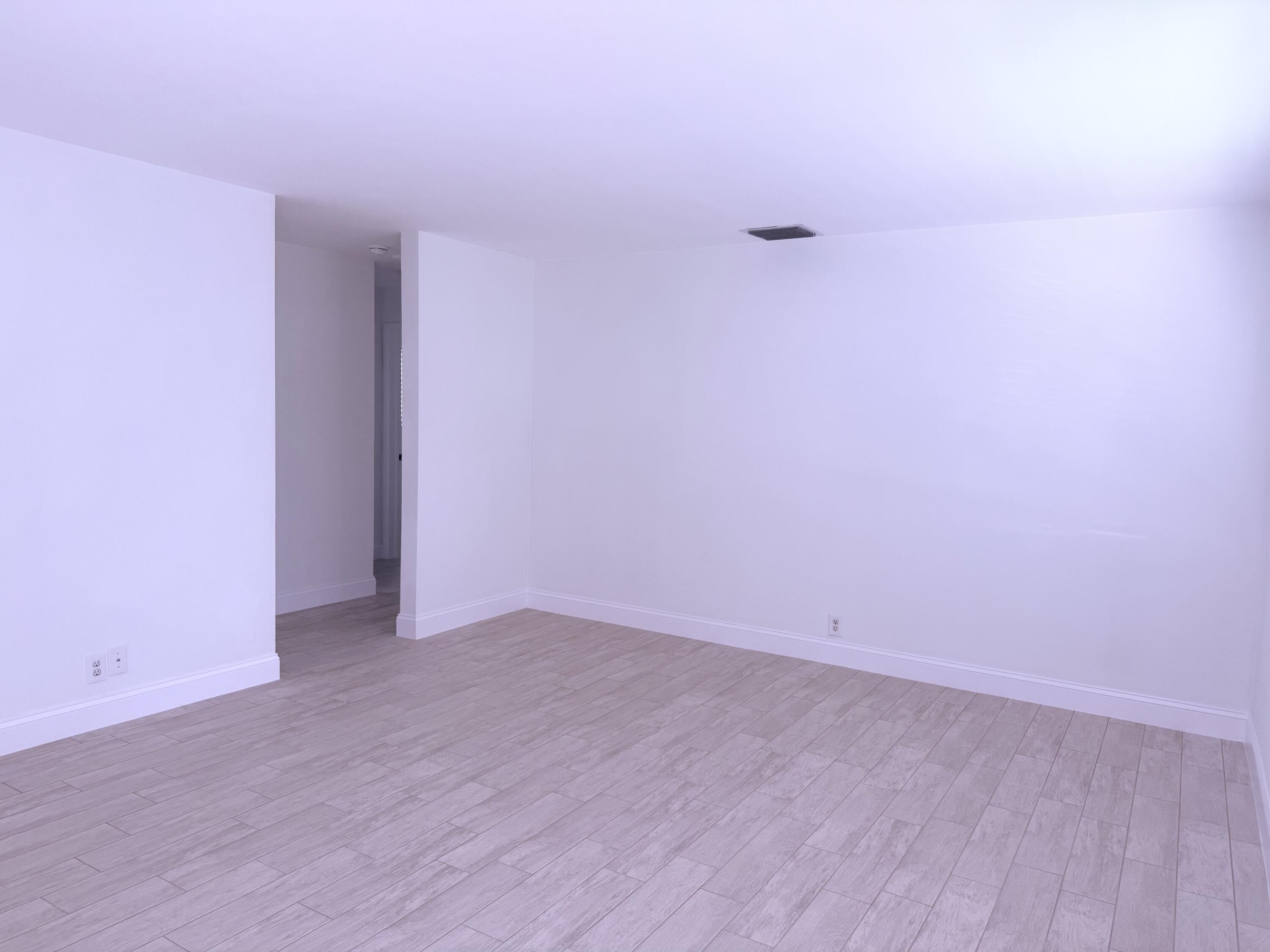626 Prosperity Farms Road, Unit 6 North Palm Beach, FL 33408 - Photo 8 of 12 Living Area