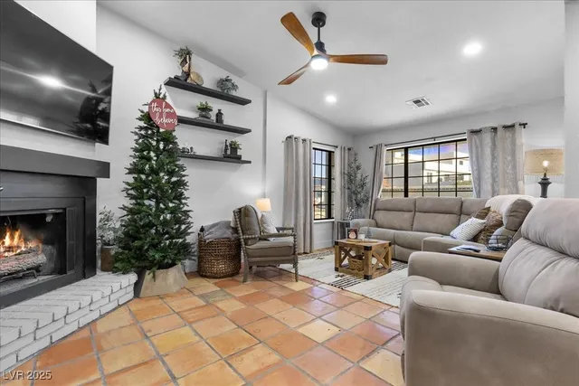 $599,900 | 899 Judi Place, Boulder City, NV 89005