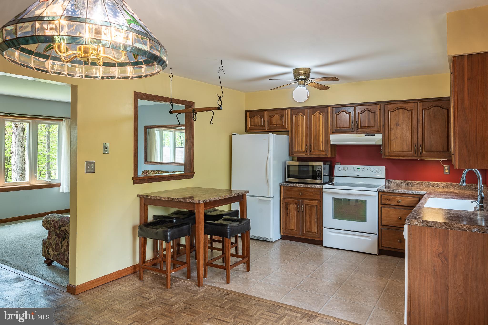 1714 Kaylor Road Hummelstown, PA 17036 - Photo 9 of 25 Gallery Image 9