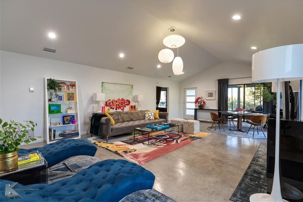 181 Rabbit Run Tuscola, TX 79562 - Photo 3 of 40