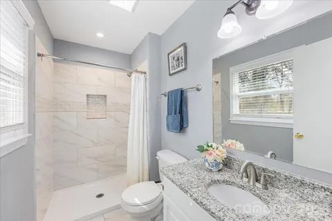$400,000 | 4914 Glenbrier Drive, Charlotte, NC 28212