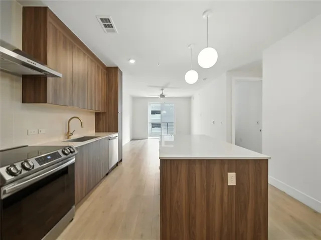 $405,000 | 1701 Simond Avenue, Unit 302, Austin, TX 78723