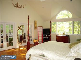 33 Dunminning Road Newtown Square, PA 19073 - Photo 8 of 10 Bedroom - Main