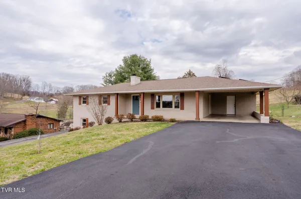 $450,000 | 5925 Cochise Trail, Kingsport, TN 37664