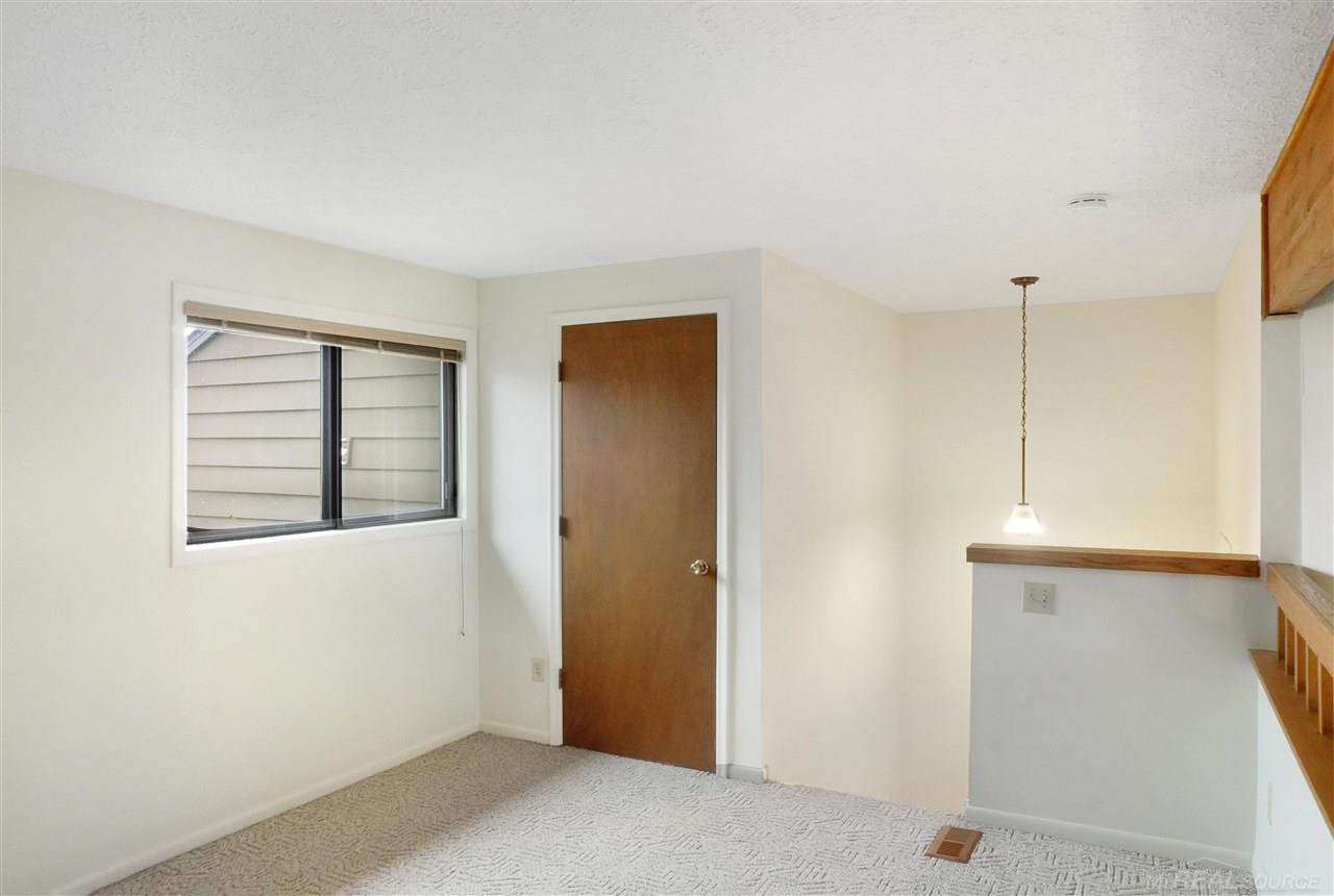 215 East Jolly Road Lansing, MI 48910 - Photo 31 of 38 50070946-30.JPG
