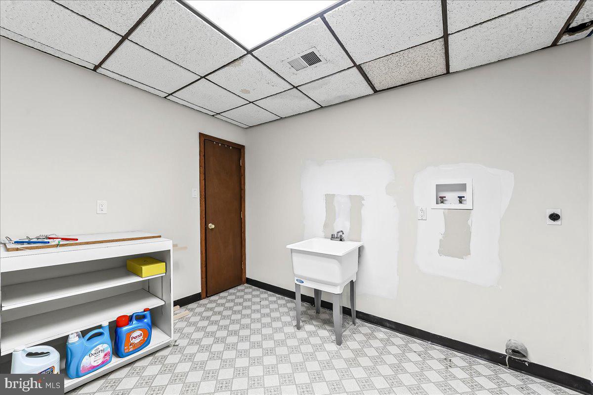 70 Heyburn Road Chadds Ford, PA 19317 - Photo 45 of 46 Laundry Room
