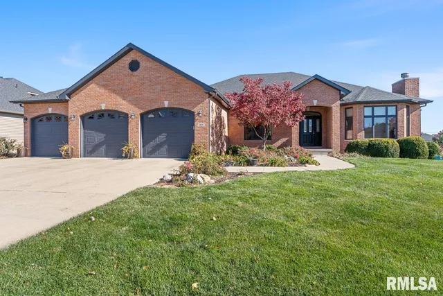 $595,000 | 204 Grindstone Road, Chatham, IL 62629