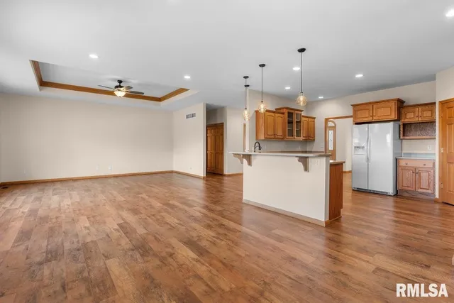 $595,000 | 204 Grindstone Road, Chatham, IL 62629