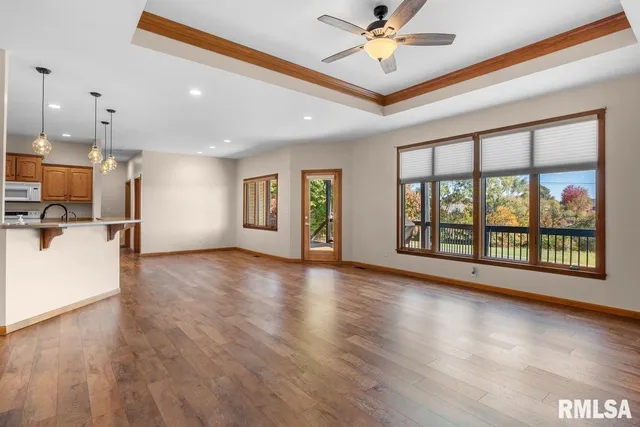 $595,000 | 204 Grindstone Road, Chatham, IL 62629