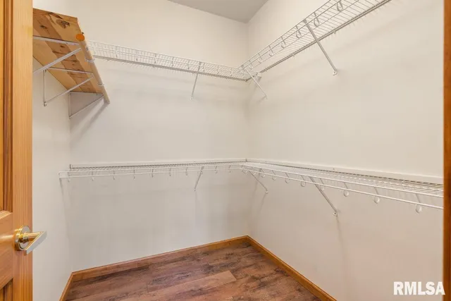 $595,000 | 204 Grindstone Road, Chatham, IL 62629