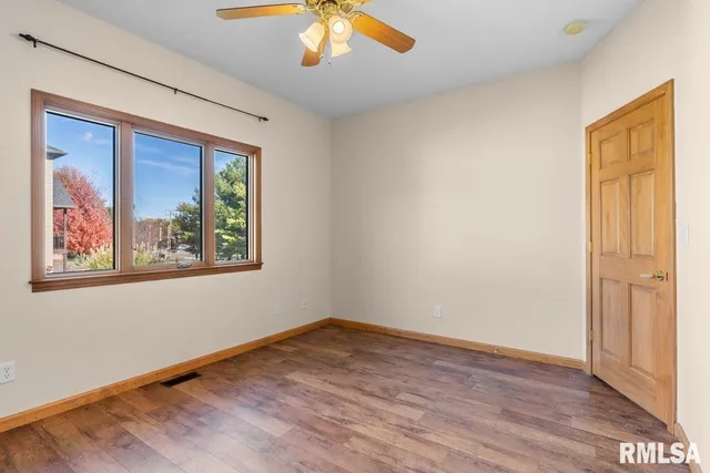 $595,000 | 204 Grindstone Road, Chatham, IL 62629