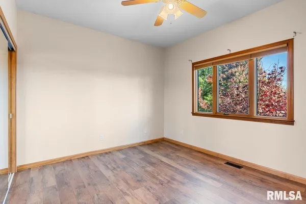 $579,000 | 204 Grindstone Road, Chatham, IL 62629