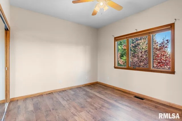 $595,000 | 204 Grindstone Road, Chatham, IL 62629