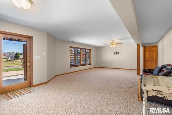 $579,000 | 204 Grindstone Road, Chatham, IL 62629