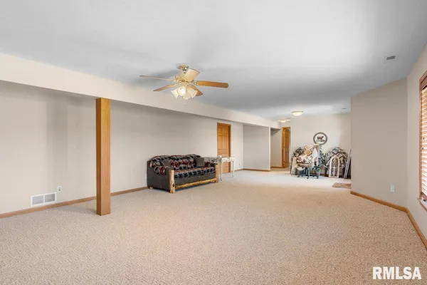 $579,000 | 204 Grindstone Road, Chatham, IL 62629