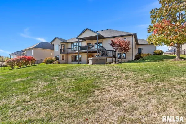 $579,000 | 204 Grindstone Road, Chatham, IL 62629