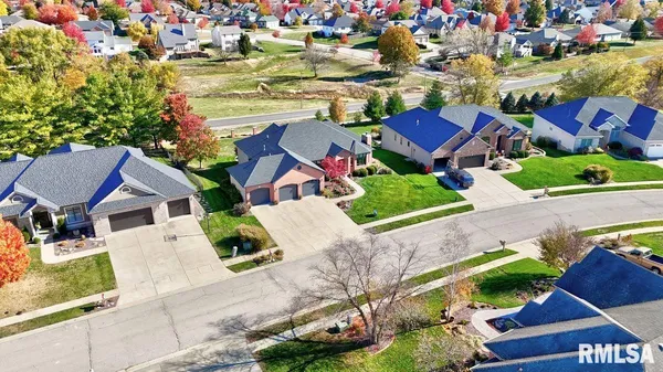 $579,000 | 204 Grindstone Road, Chatham, IL 62629