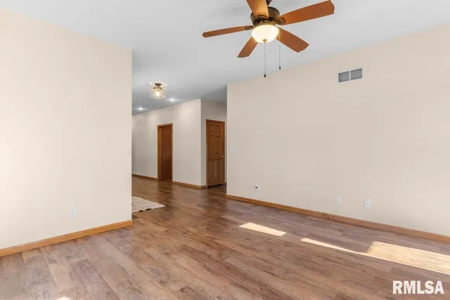 $595,000 | 204 Grindstone Road, Chatham, IL 62629