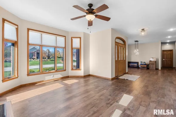 $579,000 | 204 Grindstone Road, Chatham, IL 62629