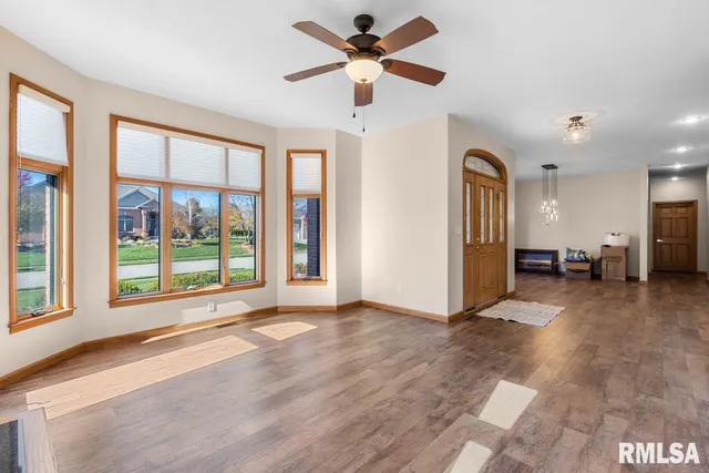 $595,000 | 204 Grindstone Road, Chatham, IL 62629