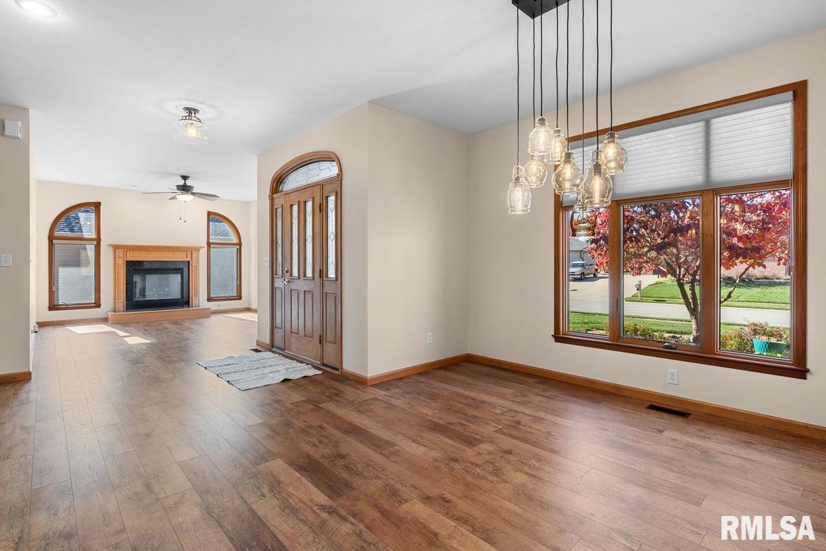 204 Grindstone Road Chatham, IL 62629 - Photo 10 of 59