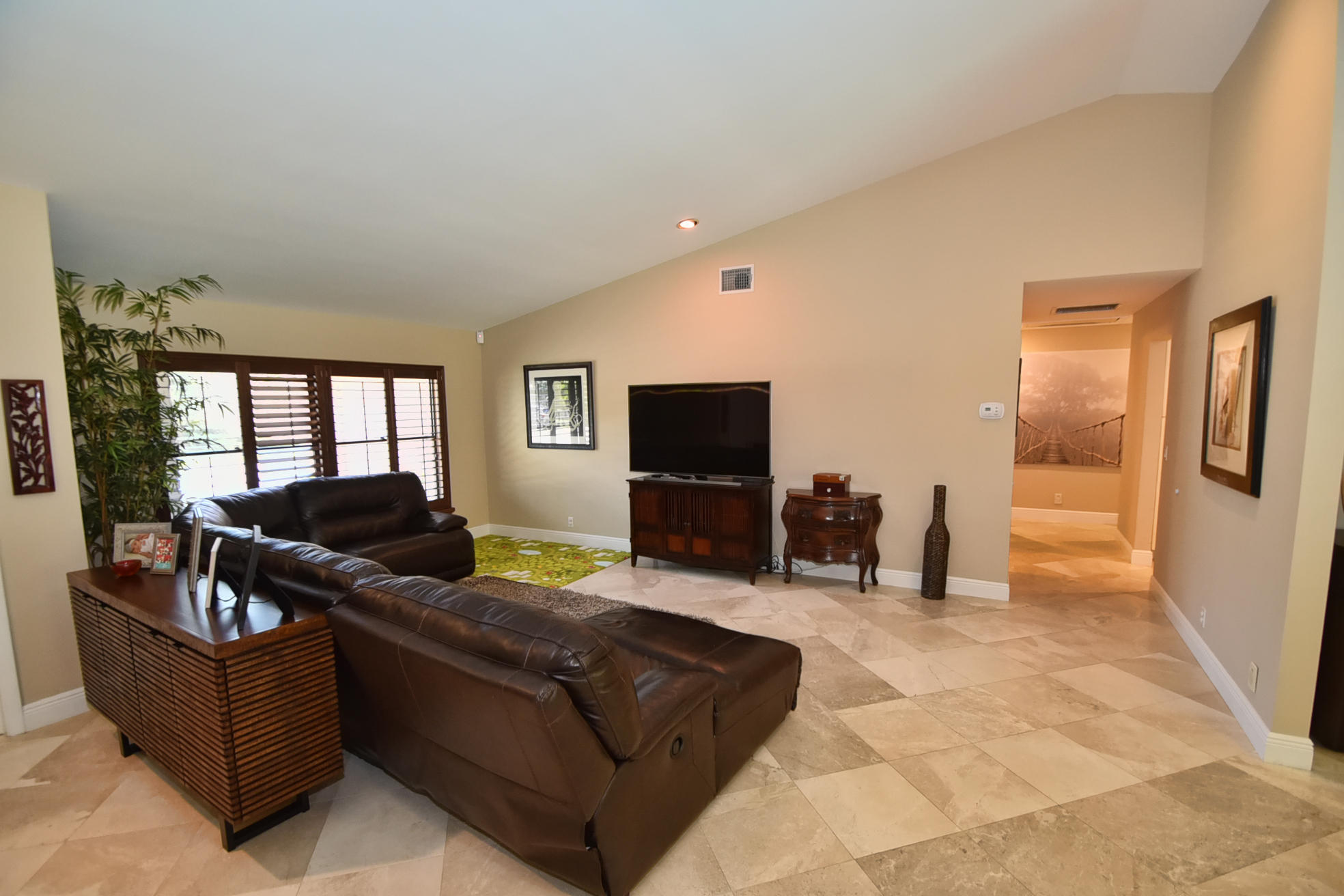 22137 Martella Avenue Boca Raton, FL 33433 - Photo 17 of 30 LIVING ROOM