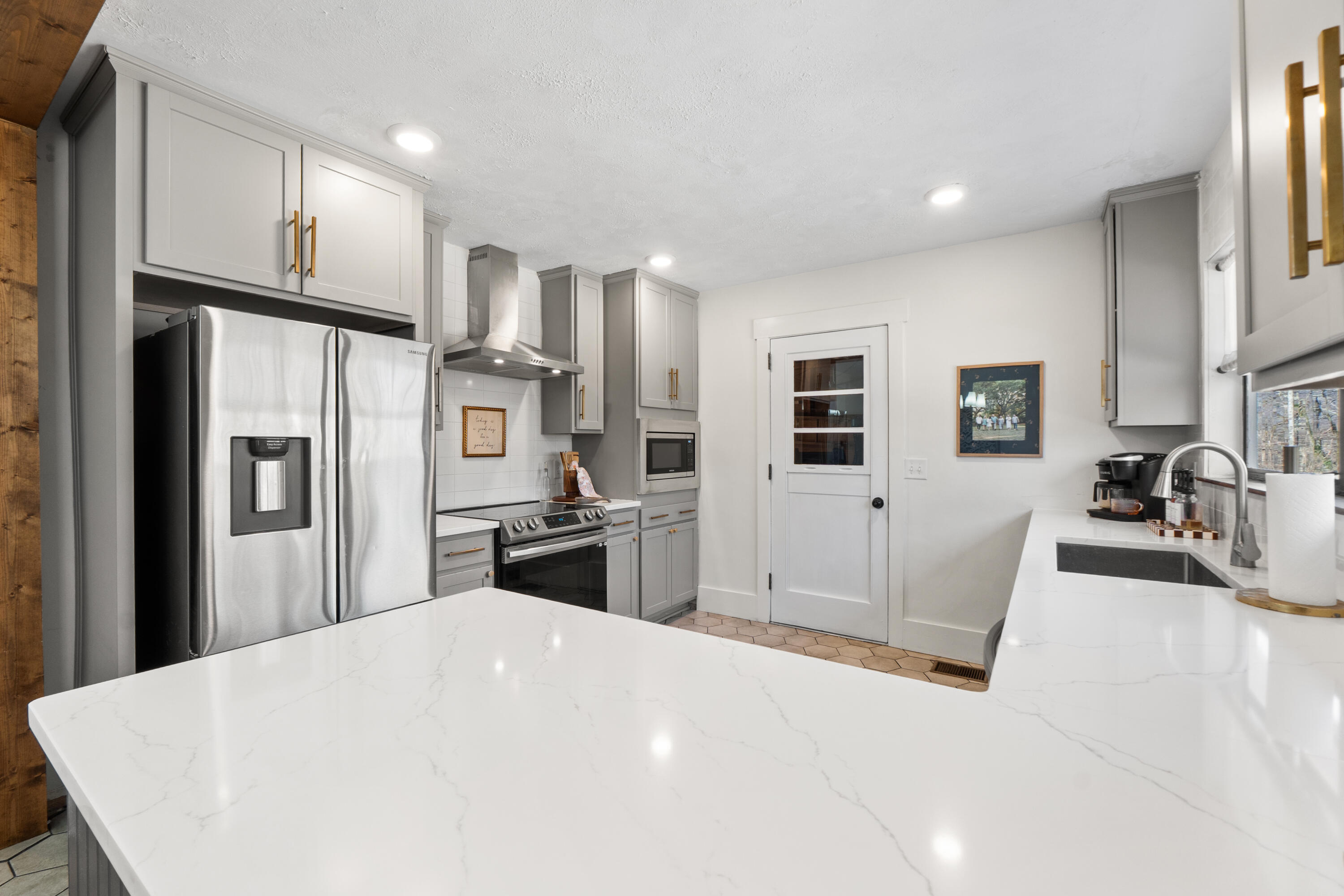 421 Gadd Road Hixson, TN 37343 - Photo 11 of 34 dsc06421