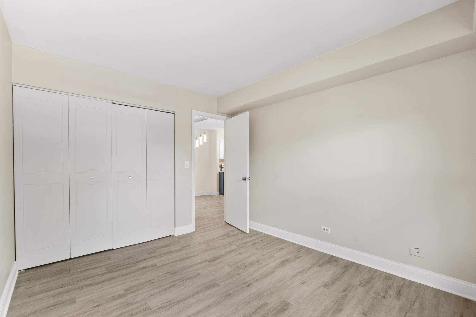 808 North River Road, Unit 2A Mount Prospect, IL 60056 - Photo 18 of 22 a view of an empty room