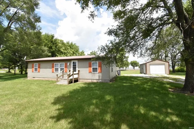 $167,500 | 110 West Goss Street, Kentland, IN 47951