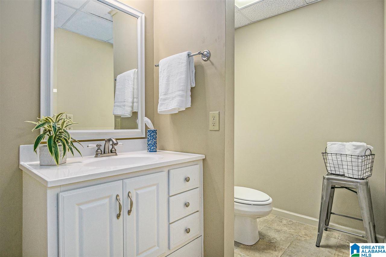 37 Shades Crest Road Birmingham, AL 35226 - Photo 23 of 34