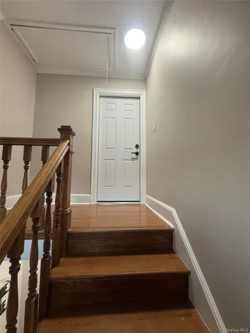 $3,200 | 260 Gainsborg Avenue East, Unit 2, West Harrison, NY 10604