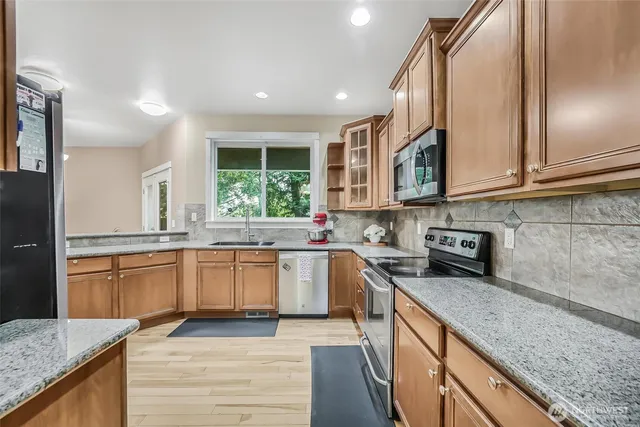 $659,500 | 17401 140th Avenue East, Puyallup, WA 98374