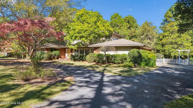$599,000 | 85 Gray Fox Run, Pinehurst, NC 28374
