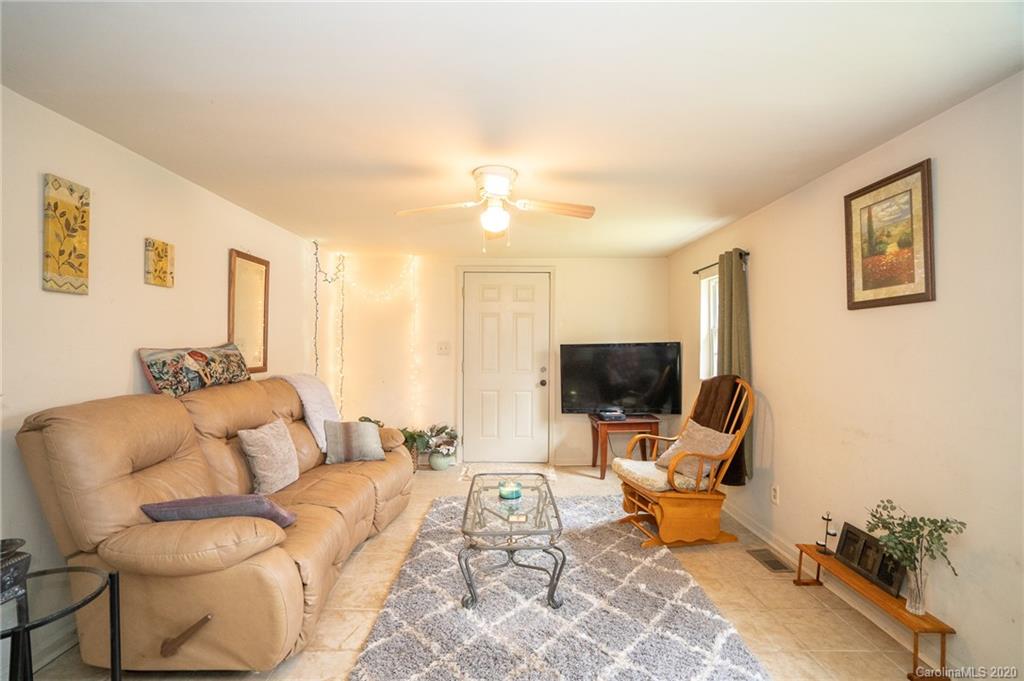 7035 Hector Road Lancaster, SC 29720 - Photo 5 of 38 Gallery Image 5