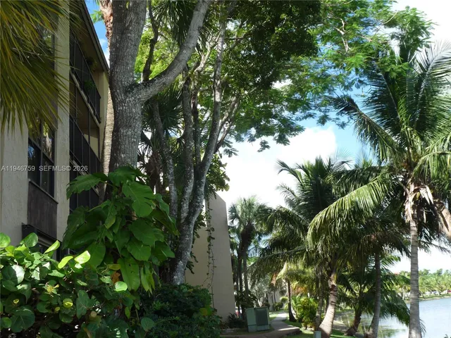 $1,900 | 14301 North Kendall Drive, Unit 203B, Miami, FL 33186