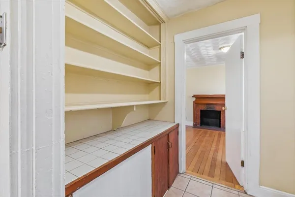 $3,400 | 352 Walnut Avenue, Unit 1, Boston, MA 02119