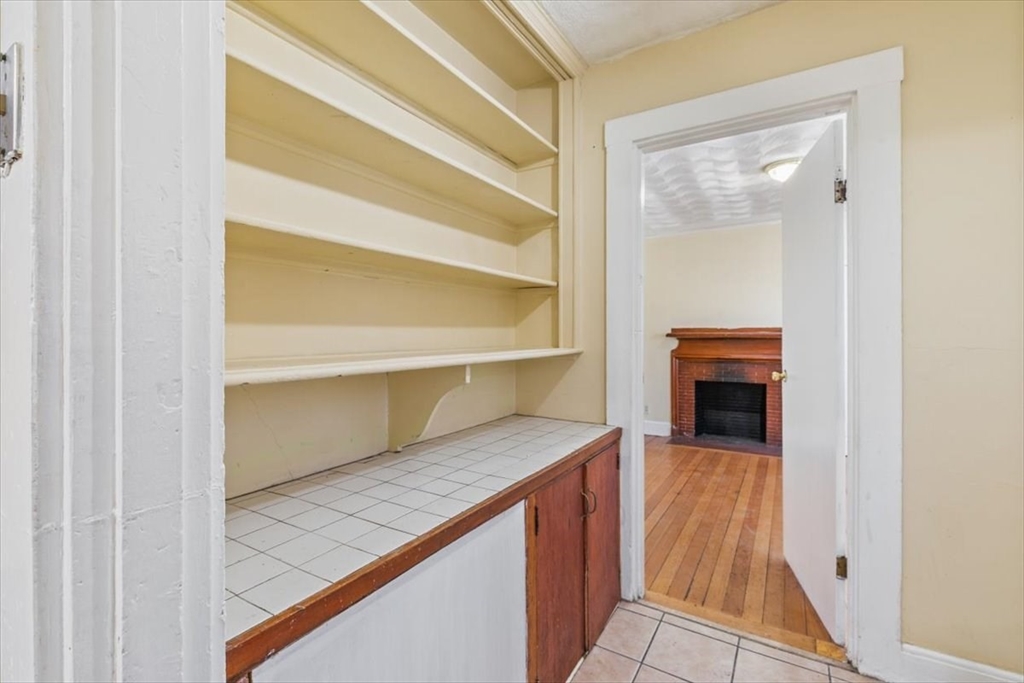352 Walnut Avenue, Unit 1 Boston, MA 02119 - Photo 15 of 28
