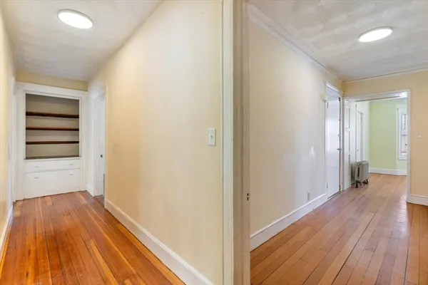 $3,400 | 352 Walnut Avenue, Unit 1, Boston, MA 02119