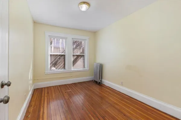$3,400 | 352 Walnut Avenue, Unit 1, Boston, MA 02119