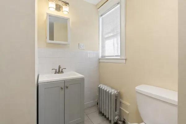 $3,400 | 352 Walnut Avenue, Unit 1, Boston, MA 02119