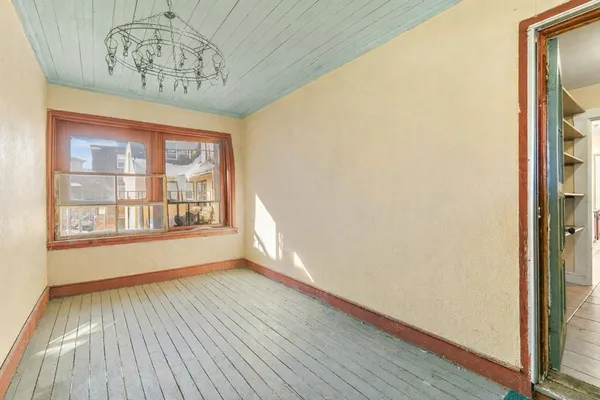 $3,400 | 352 Walnut Avenue, Unit 1, Boston, MA 02119