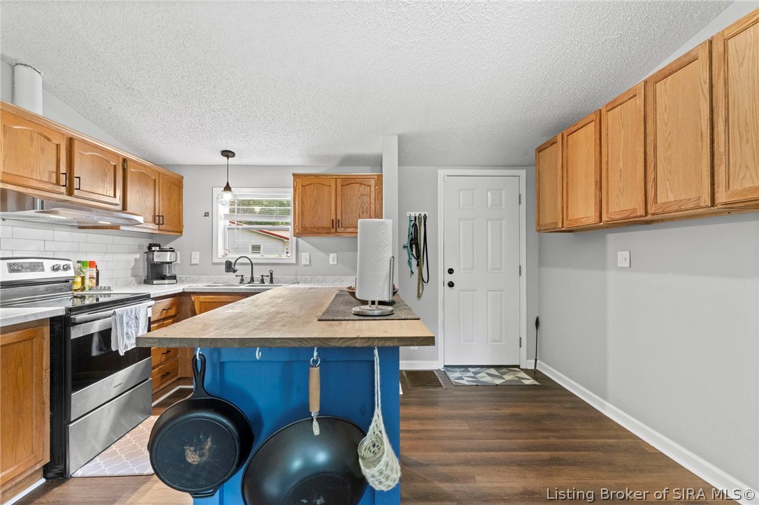 428 West Cross Street Austin, IN 47102 - Photo 13 of 21