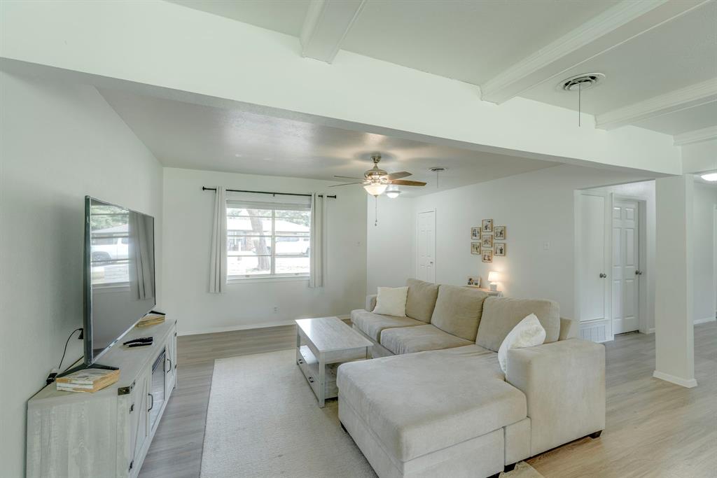 1425 Ridgecrest Drive Midlothian, TX 76065 - Photo 5 of 33