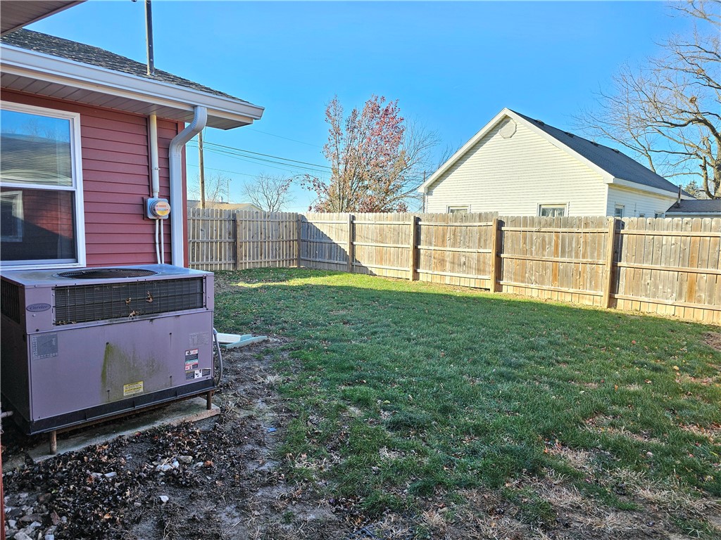 303 North Oakland Road Ashmore, IL 61912 - Photo 19 of 23