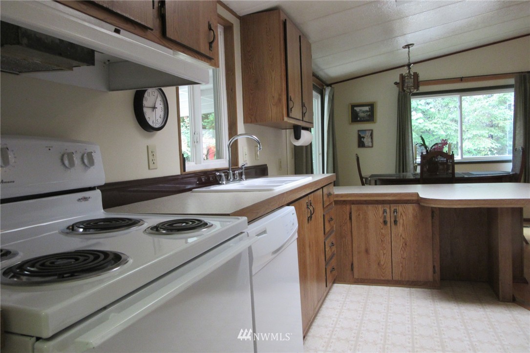 3453 Southeast Bloomfield Road Shelton, WA 98584 - Photo 10 of 24 Gallery Image 10
