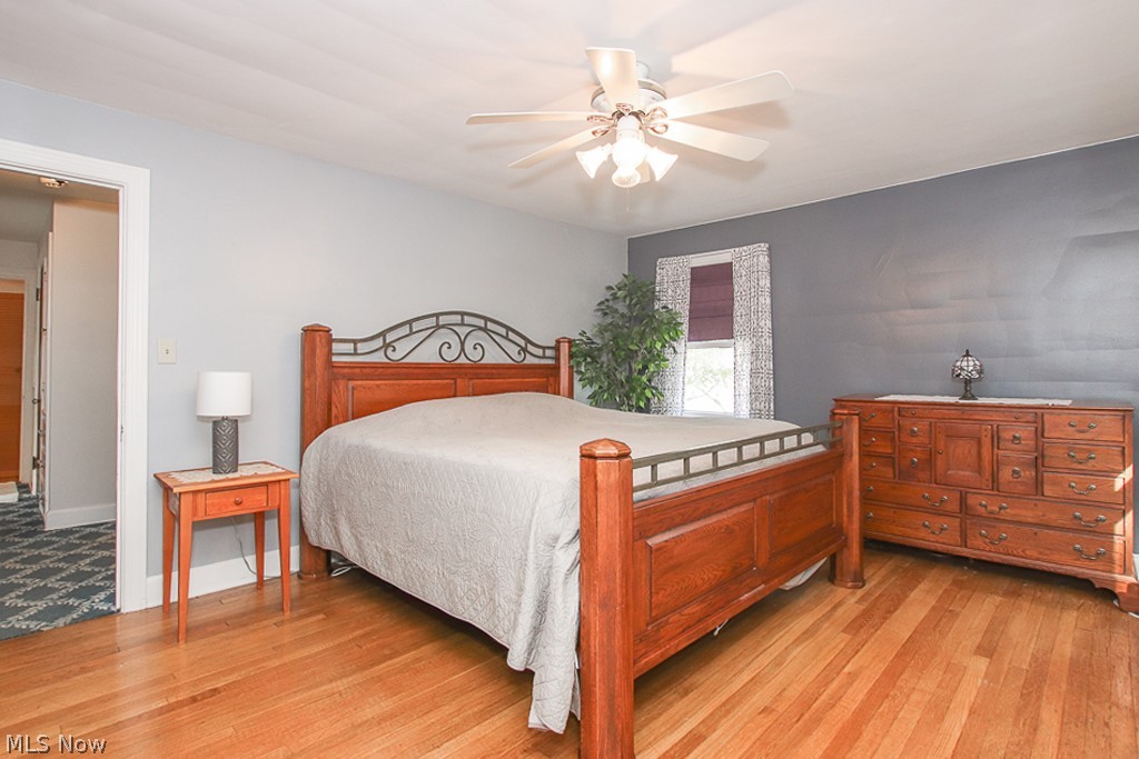 1344 Plainfield Road Cleveland, OH 44121 - Photo 5 of 32 Gallery Image 5