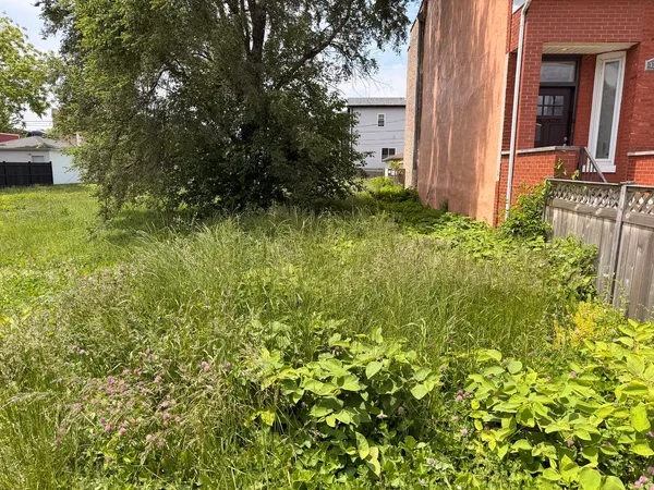 $115,000 | 4240 South St Lawrence Avenue, Chicago, IL 60653