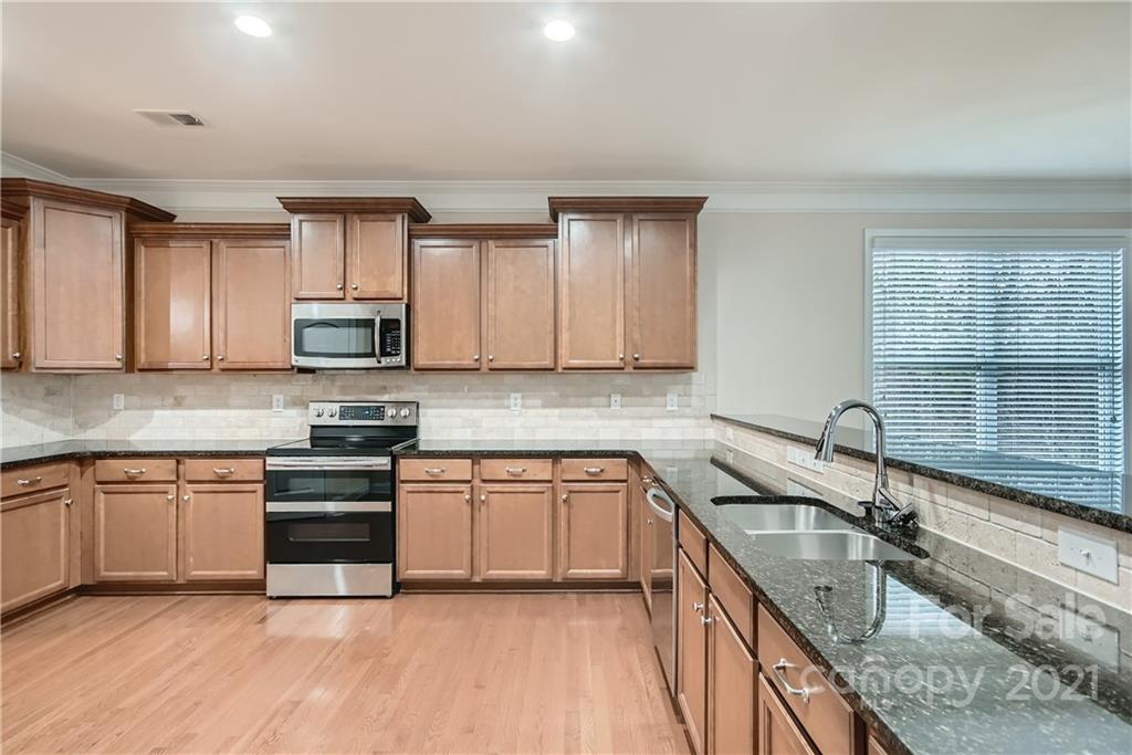 725 Trailhead Lane Fort Mill, SC 29708 - Photo 9 of 33 Gallery Image 9