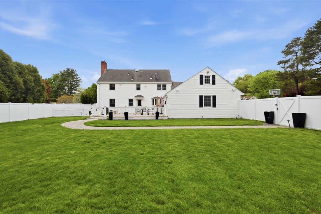 107 Viscount Road Longmeadow, MA 01106 - Photo 40 of 42 Gallery Image 40