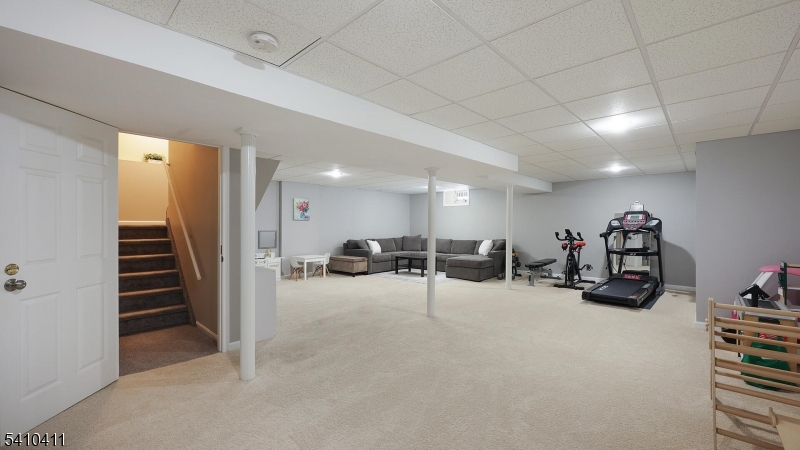 49 Clydesdale Road Scotch Plains, NJ 07076 - Photo 27 of 34